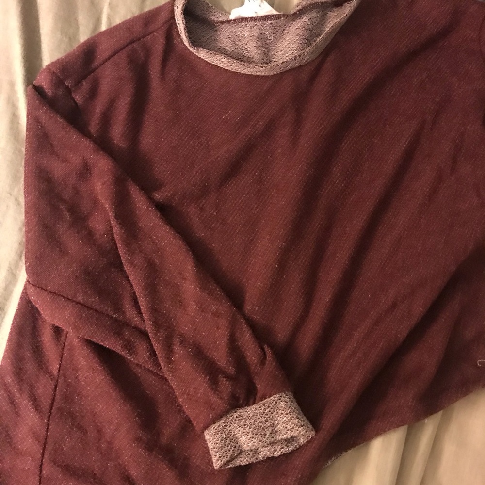 Cropped crewneck